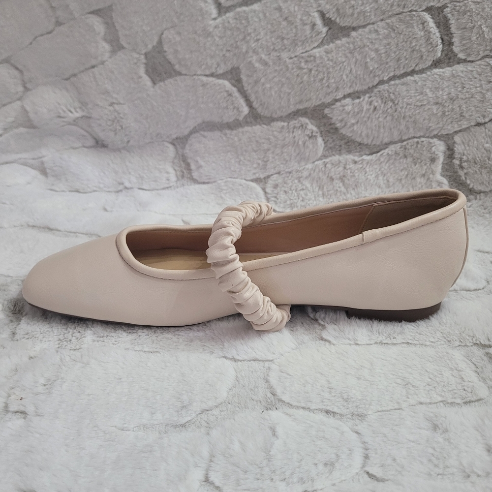 C. Paravano Women's Size 10.5 Off White Elastic Strap Mary Jane (Clara) Flats - Picture 7 of 13